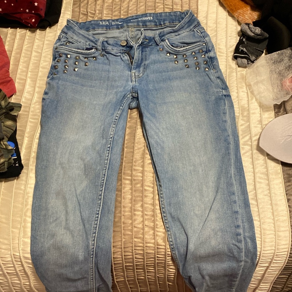 8x30 Denverhayes light wash studded pocket jeans